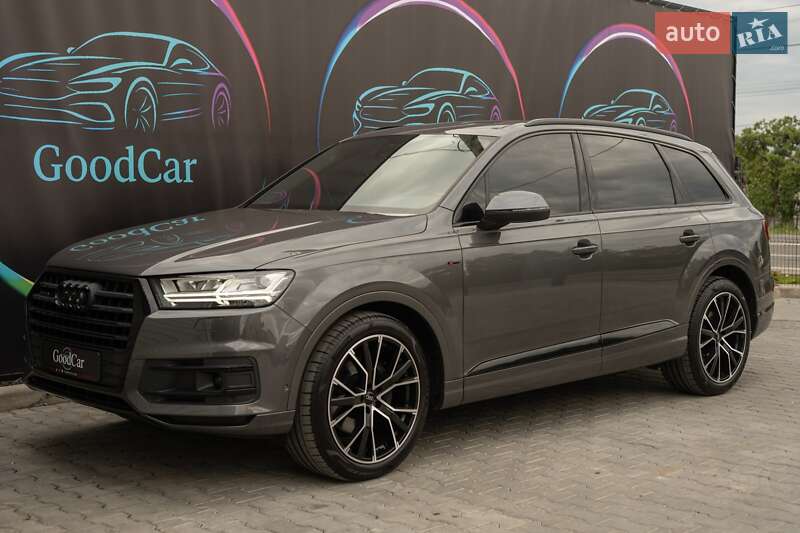Позашляховик / Кросовер Audi Q7 2018 в Луцьку