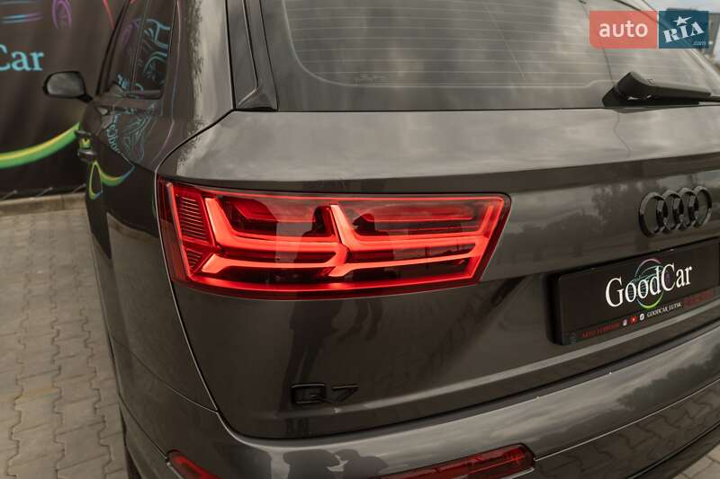 Позашляховик / Кросовер Audi Q7 2018 в Луцьку