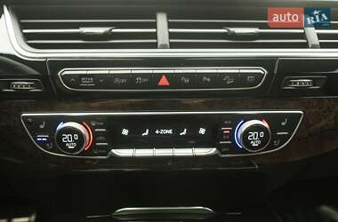 Позашляховик / Кросовер Audi Q7 2018 в 