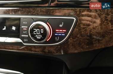 Позашляховик / Кросовер Audi Q7 2018 в 