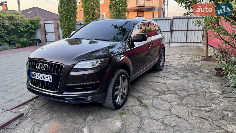 Внедорожник / Кроссовер Audi Q7 2011 в 