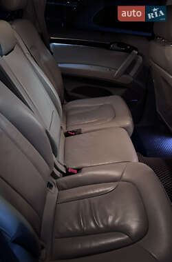 Внедорожник / Кроссовер Audi Q7 2011 в 