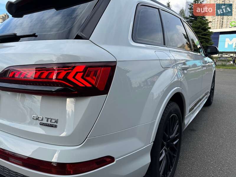 Внедорожник / Кроссовер Audi Q7 2023 в Киеве