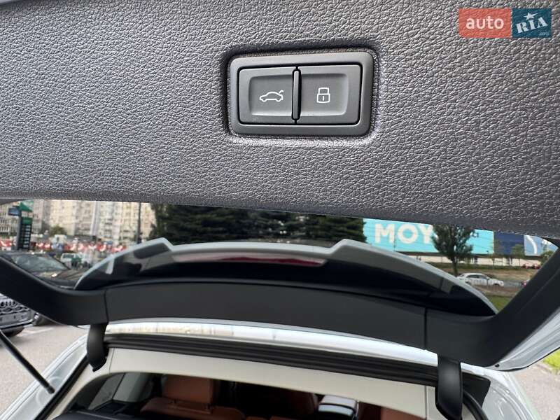 Внедорожник / Кроссовер Audi Q7 2023 в Киеве