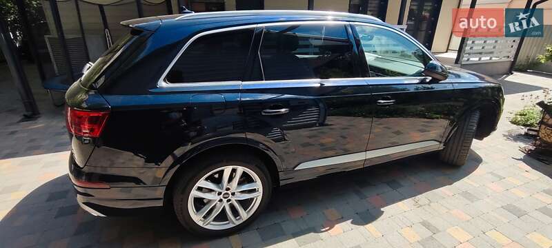 Внедорожник / Кроссовер Audi Q7 2017 в Житомире