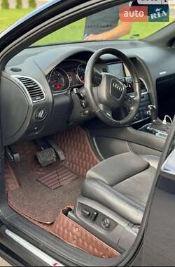 Внедорожник / Кроссовер Audi Q7 2007 в 