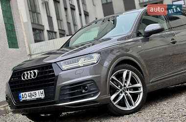 Внедорожник / Кроссовер Audi Q7 2018 в 