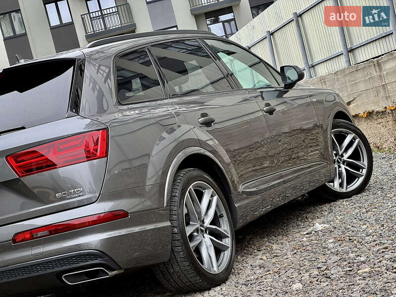 Внедорожник / Кроссовер Audi Q7 2018 в Ужгороде