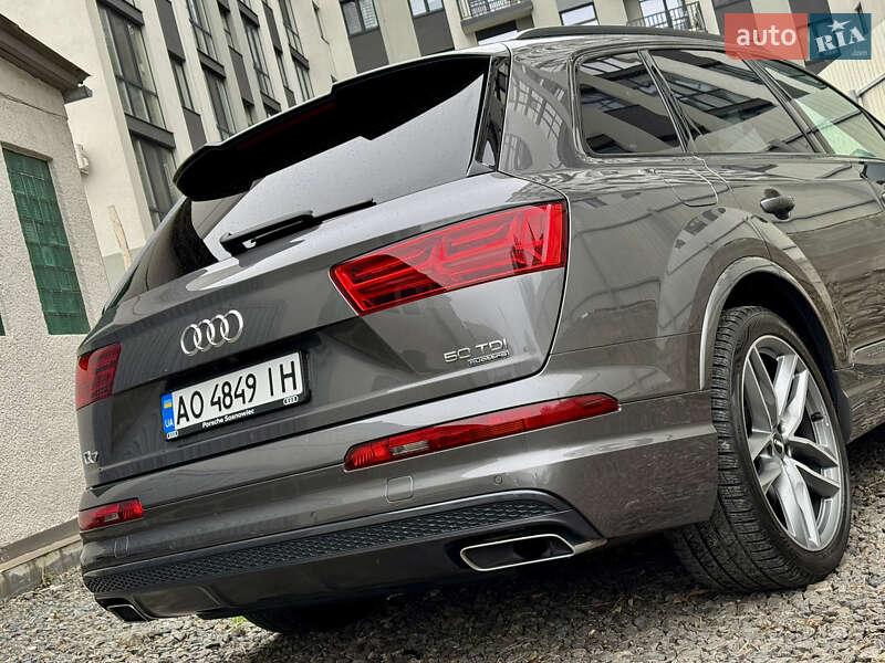 Внедорожник / Кроссовер Audi Q7 2018 в Ужгороде
