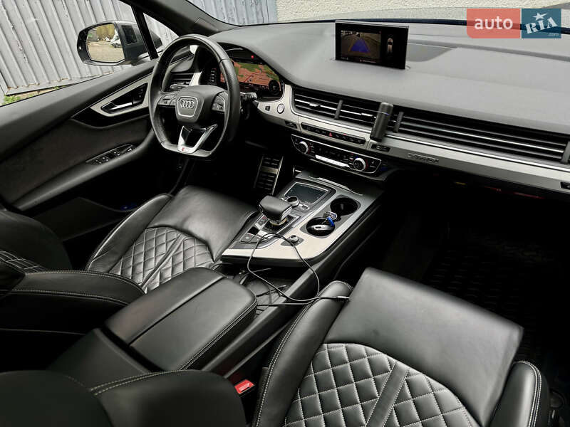Внедорожник / Кроссовер Audi Q7 2018 в Ужгороде