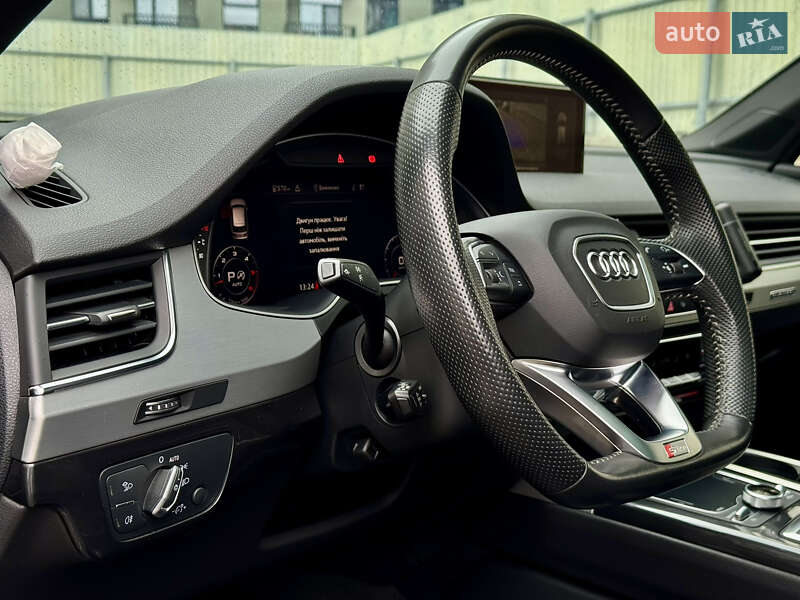 Внедорожник / Кроссовер Audi Q7 2018 в Ужгороде