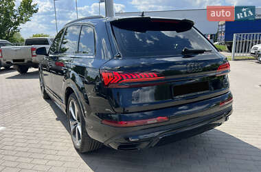 Внедорожник / Кроссовер Audi Q7 2023 в 