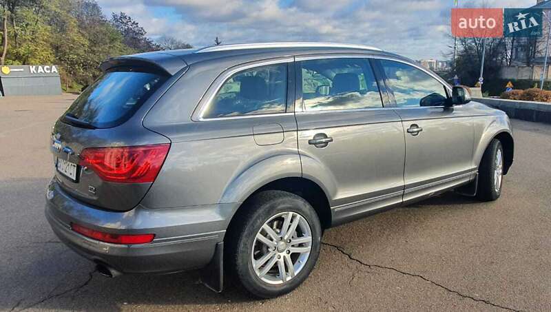 Внедорожник / Кроссовер Audi Q7 2013 в Киеве