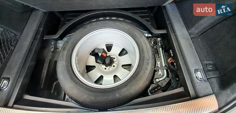 Внедорожник / Кроссовер Audi Q7 2013 в Киеве