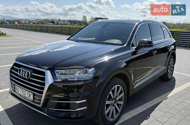 Внедорожник / Кроссовер Audi Q7 2018 в 