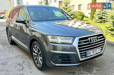 Позашляховик / Кросовер Audi Q7 2016 в Рівному