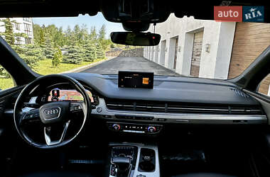 Позашляховик / Кросовер Audi Q7 2016 в 