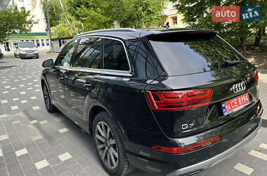 Внедорожник / Кроссовер Audi Q7 2017 в 
