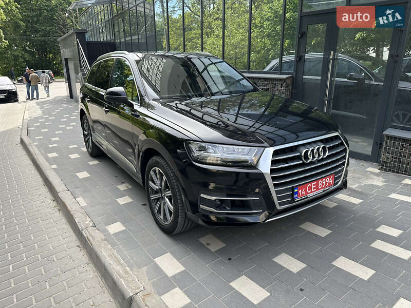 Внедорожник / Кроссовер Audi Q7 2017 в 
