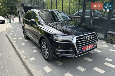 Внедорожник / Кроссовер Audi Q7 2017 в 