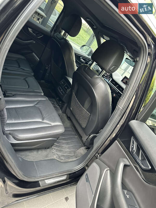 Внедорожник / Кроссовер Audi Q7 2017 в Тернополе
