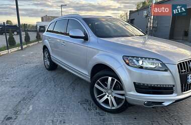 Внедорожник / Кроссовер Audi Q7 2014 в 