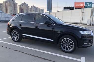 Внедорожник / Кроссовер Audi Q7 2019 в 