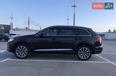 Позашляховик / Кросовер Audi Q7 2019 в Києві