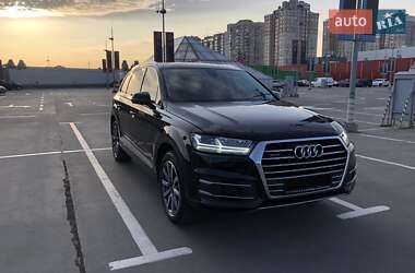 Внедорожник / Кроссовер Audi Q7 2019 в 