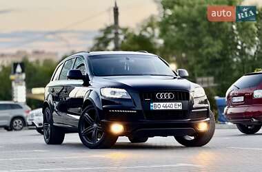Внедорожник / Кроссовер Audi Q7 2012 в 
