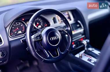 Внедорожник / Кроссовер Audi Q7 2012 в 