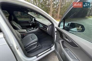 Внедорожник / Кроссовер Audi Q7 2021 в 