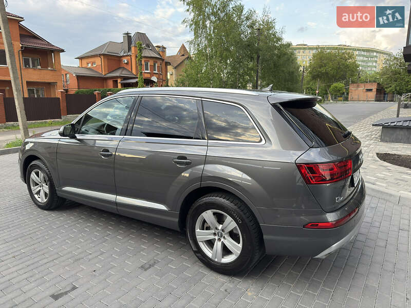 Позашляховик / Кросовер Audi Q7 2018 в Києві