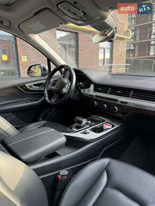 Позашляховик / Кросовер Audi Q7 2018 в Києві