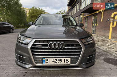 Внедорожник / Кроссовер Audi Q7 2018 в 