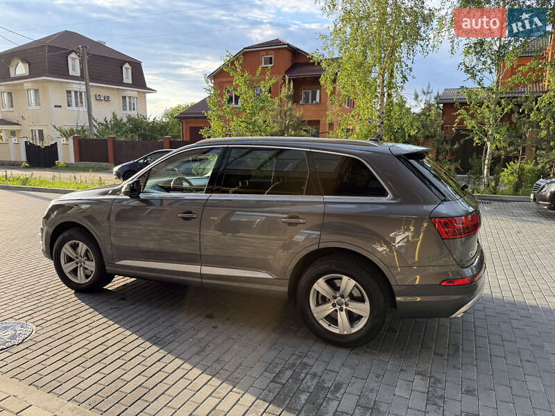 Позашляховик / Кросовер Audi Q7 2018 в Києві