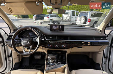 Внедорожник / Кроссовер Audi Q7 2017 в 