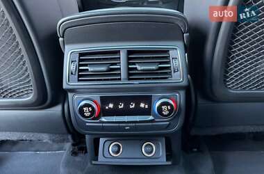 Внедорожник / Кроссовер Audi Q7 2017 в 