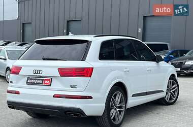 Внедорожник / Кроссовер Audi Q7 2017 в 