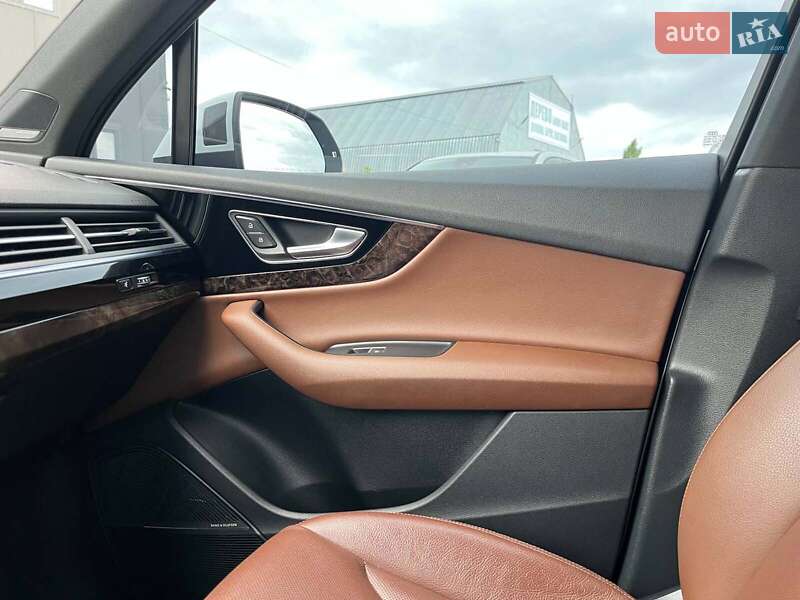 Внедорожник / Кроссовер Audi Q7 2017 в Львове
