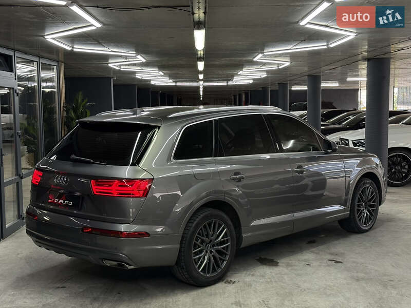 Внедорожник / Кроссовер Audi Q7 2015 в Одессе