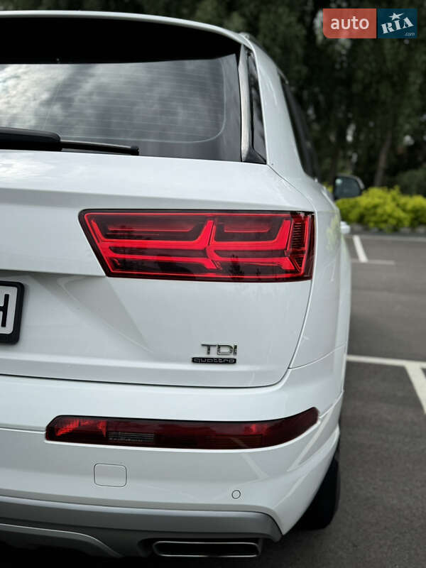 Позашляховик / Кросовер Audi Q7 2017 в Києві фото 8 Позашляховик / Кросовер Audi Q7 2017 в Києві