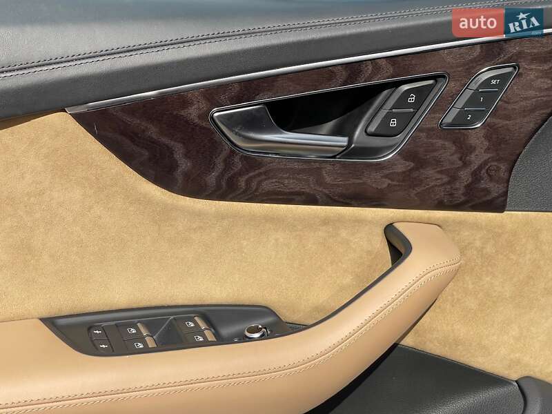 Внедорожник / Кроссовер Audi Q7 2020 в Киеве