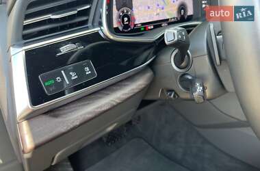 Позашляховик / Кросовер Audi Q7 2020 в 