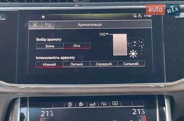 Позашляховик / Кросовер Audi Q7 2020 в 