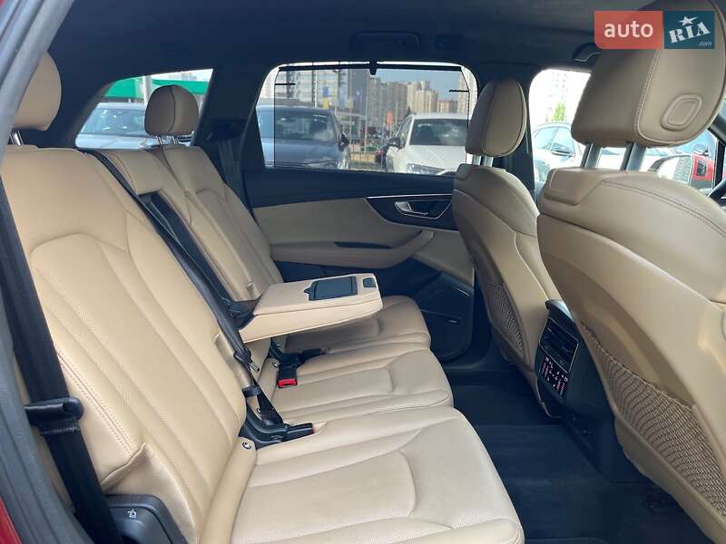 Внедорожник / Кроссовер Audi Q7 2020 в Киеве