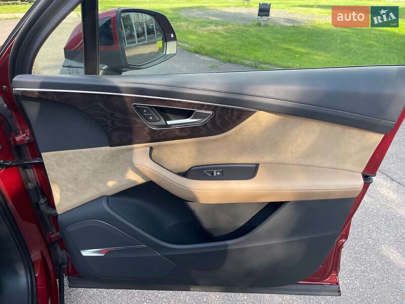 Внедорожник / Кроссовер Audi Q7 2020 в Киеве