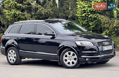 Внедорожник / Кроссовер Audi Q7 2007 в 