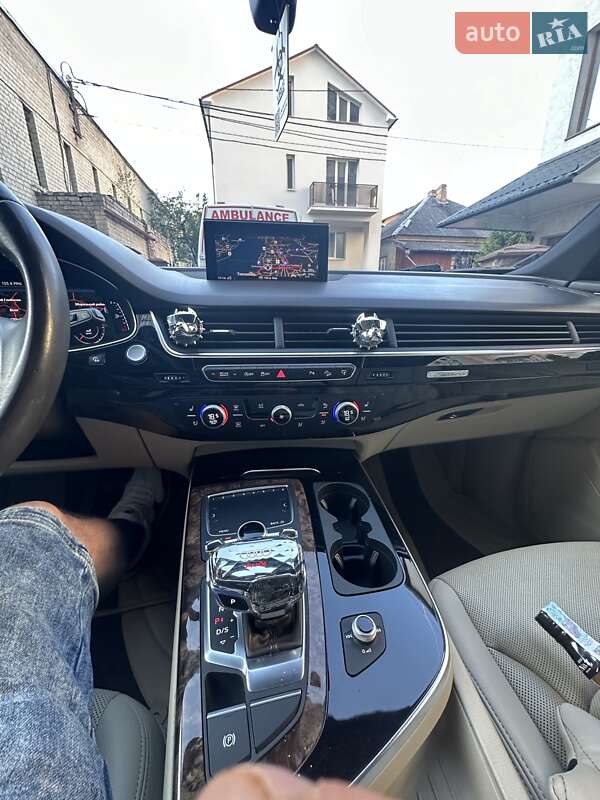 Позашляховик / Кросовер Audi Q7 2017 в Тернополі
