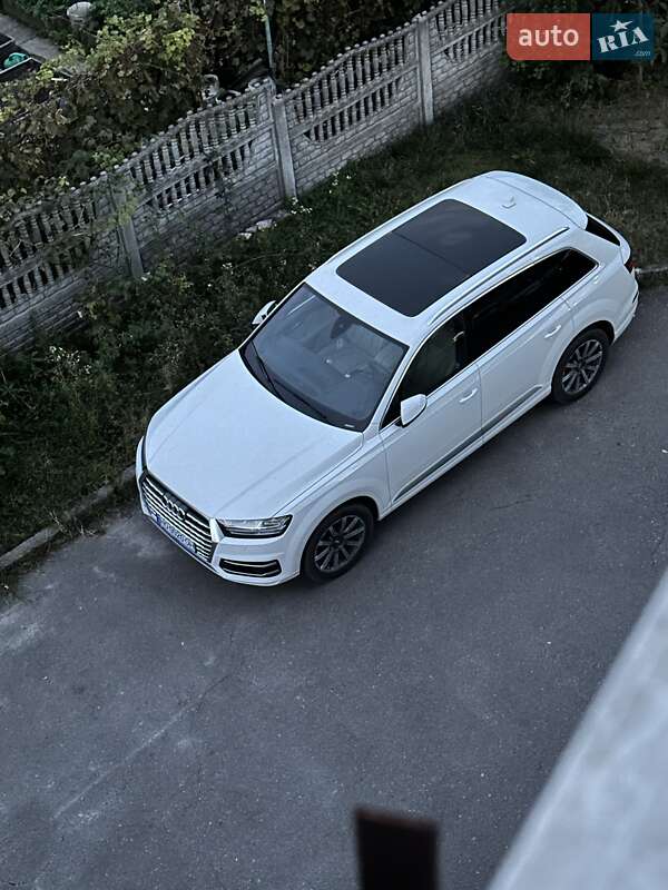 Позашляховик / Кросовер Audi Q7 2017 в Тернополі